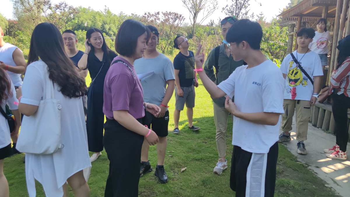 明日方舟中资深干员_明日方舟资深干员tag搭配_明日方舟资深干员搭配支援
