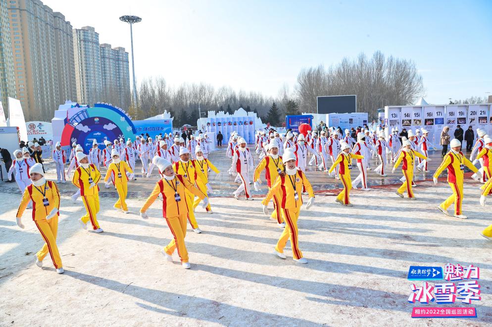 炫舞舞步_佳木斯快乐舞步5套_炫舞石化舞步第五套