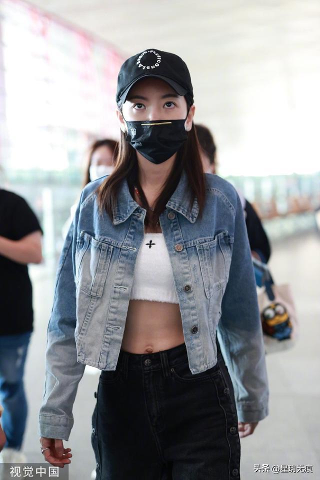 baby深v开到肚脐_肚脐开了会怎样_肚脐打开