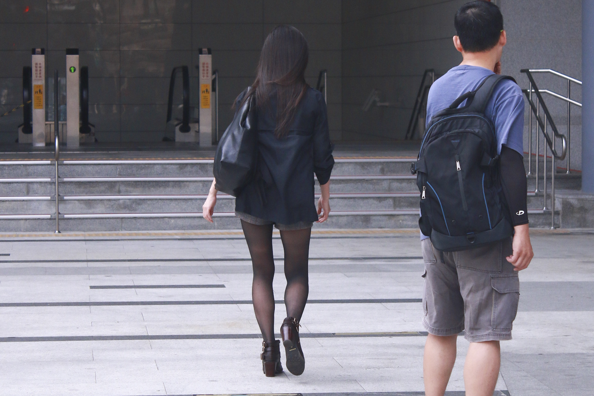 尾随游戏_尾随 游戏_尾随3下载