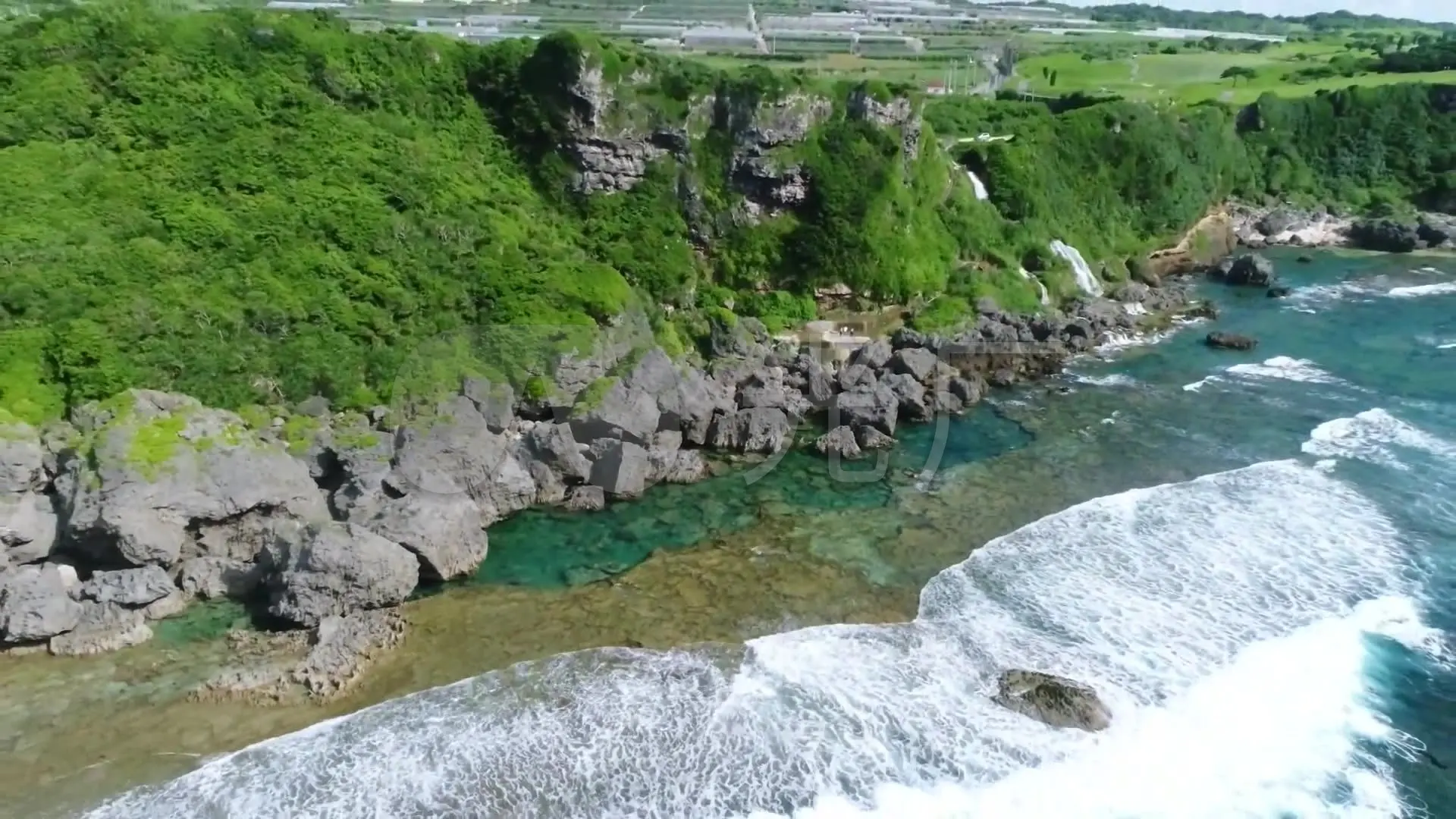 海岸布满碎石灰白色是什么_布满碎石的灰白海岸_海岸布满碎石灰白的原因