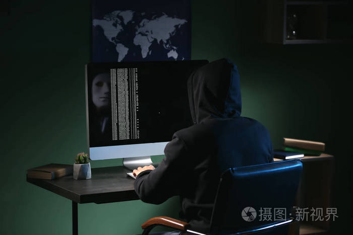 黑色房间装修图片_黑色的房间2_黑色房间歌词