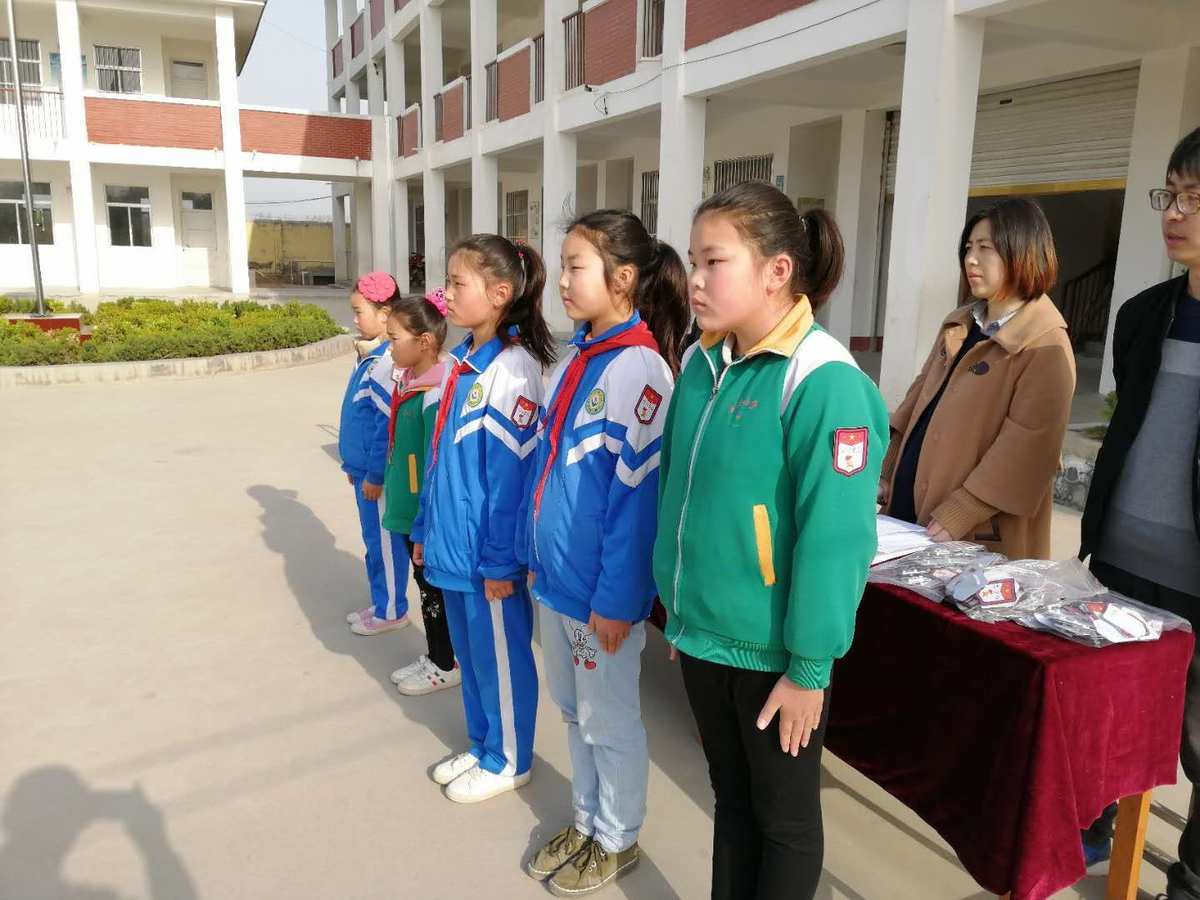苹果打手机游戏用什么软件_不打游戏用苹果哪一款手机_苹果手机用来打游戏