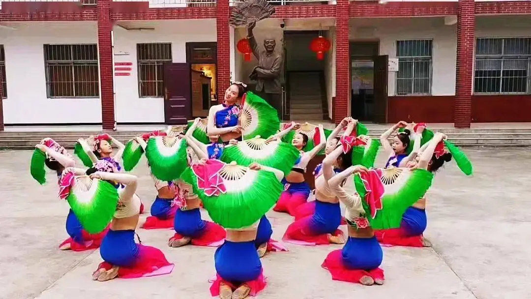 锅盖头4_锅盖头发型图片_锅盖头4完整版免费观看