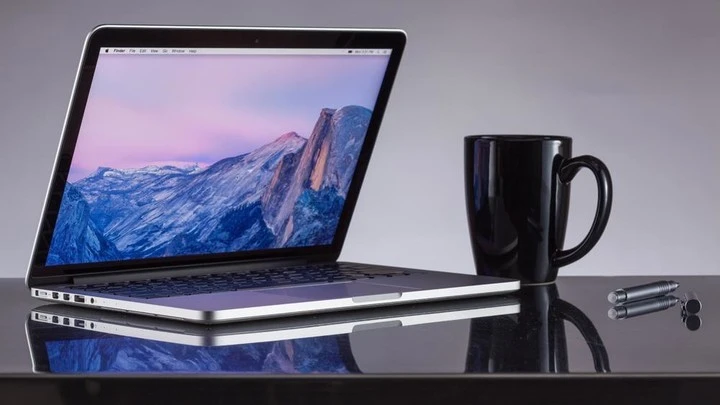 macbookpro玩手机游戏_玩手机游戏用英语怎么说_玩手机游戏的好处