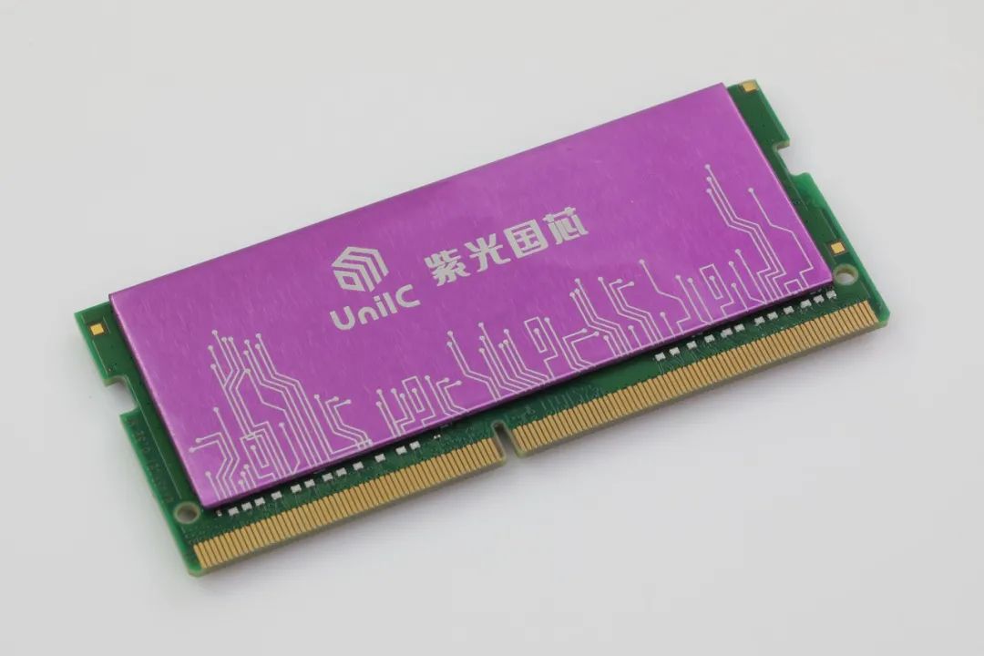 高配低价游戏手机推荐_低配版手机怎么玩高配游戏_高配置手机玩低配置游戏