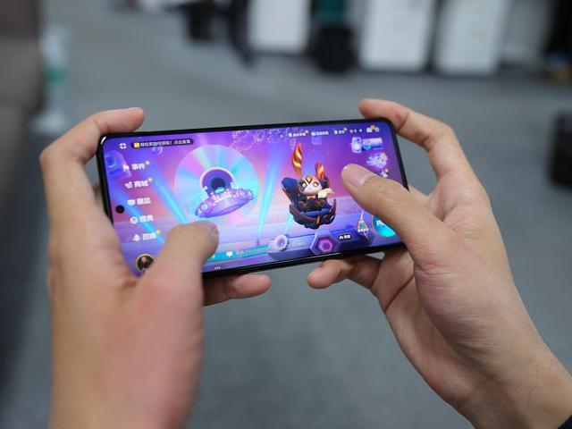 rog游戏手机值得入手吗_rog 3游戏手机游戏实测_rog是最好的游戏手机么
