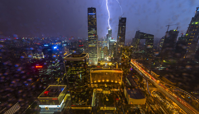 打雷在家玩手机危险吗贴吧_打雷在家能不能玩手机游戏_能在家打雷玩手机游戏的软件